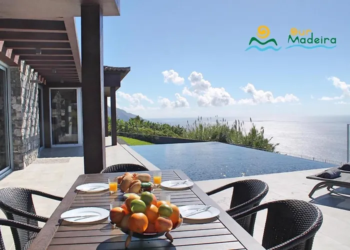 Ourmadeira - Cliffscape, Panoramic Seaviews Vila *